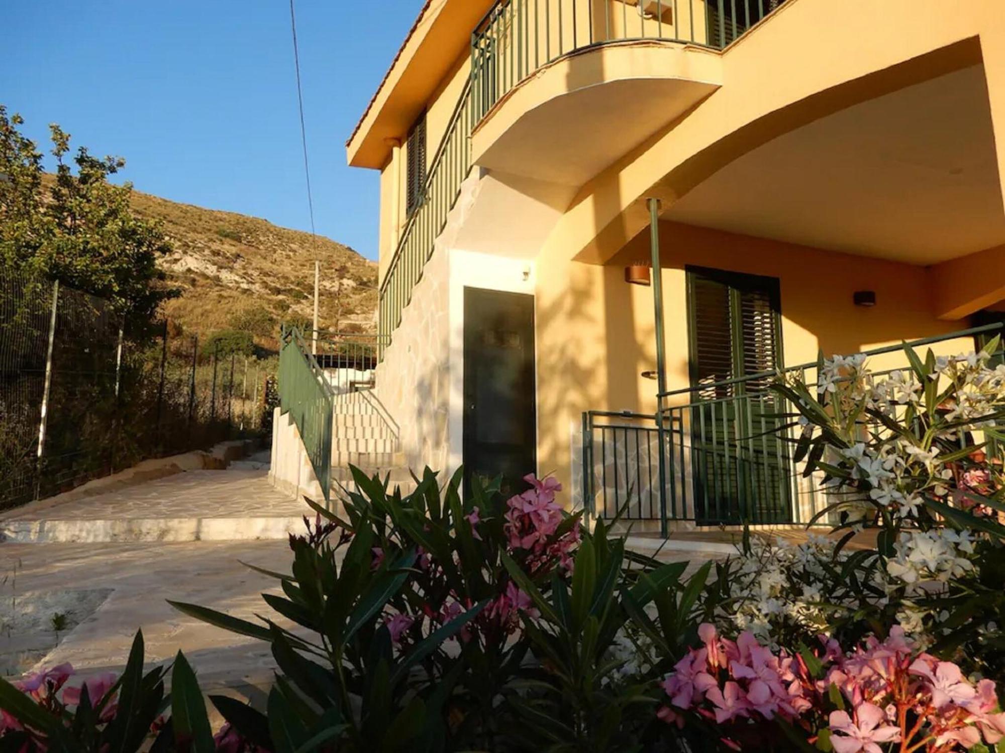 Ravishing Villa In Realmonte With Private Swimming Pool Екстериор снимка